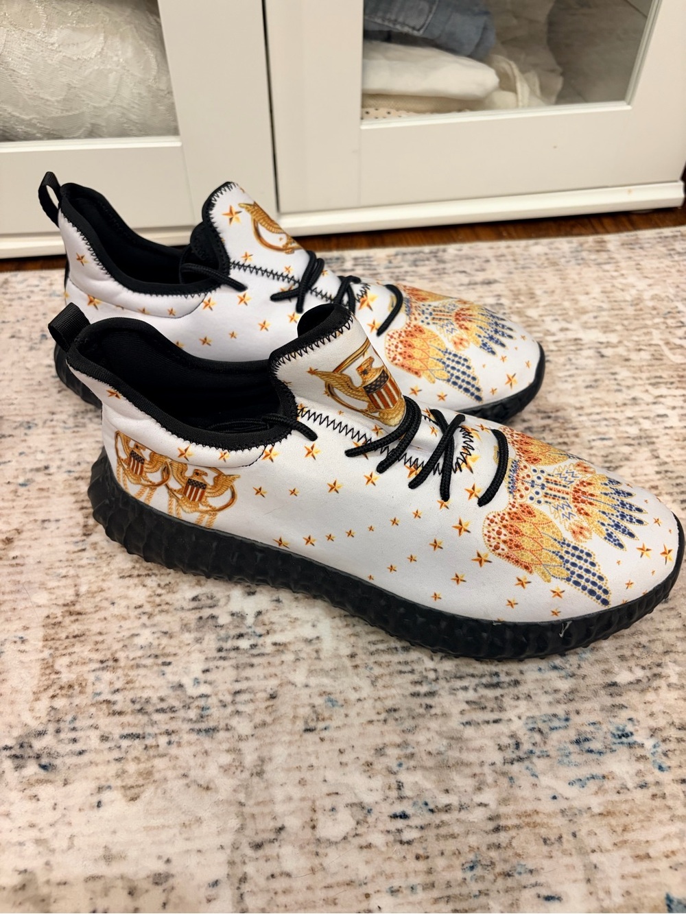 Men’s Elvis White and Black Eagle Decor Print Athletic Shoes